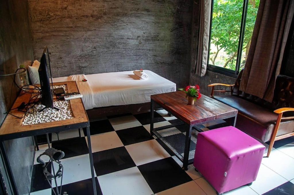 Le Bassin Erawan Resort Канчанабури Екстериор снимка